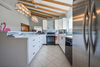 Monserat 18-F, photo 10 of 40