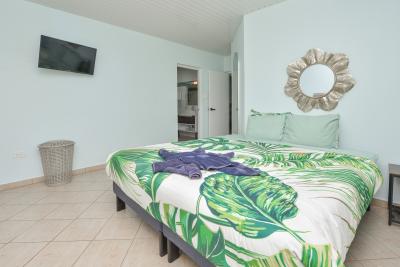Monserat 18-F, photo 20 of 40