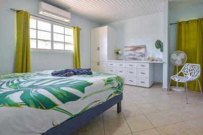 Monserat 18-F, photo 24 of 40