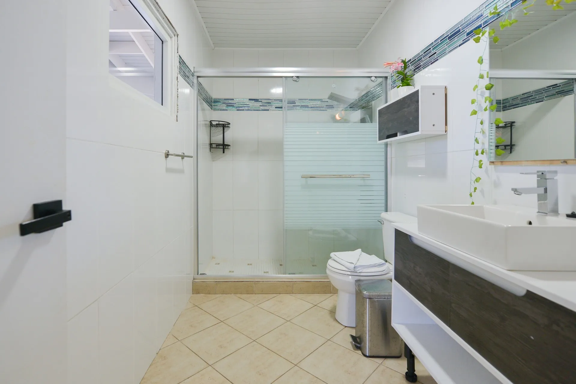 Monserat 18-F, photo 22 of 40
