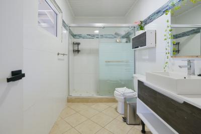 Monserat 18-F, photo 22 of 40