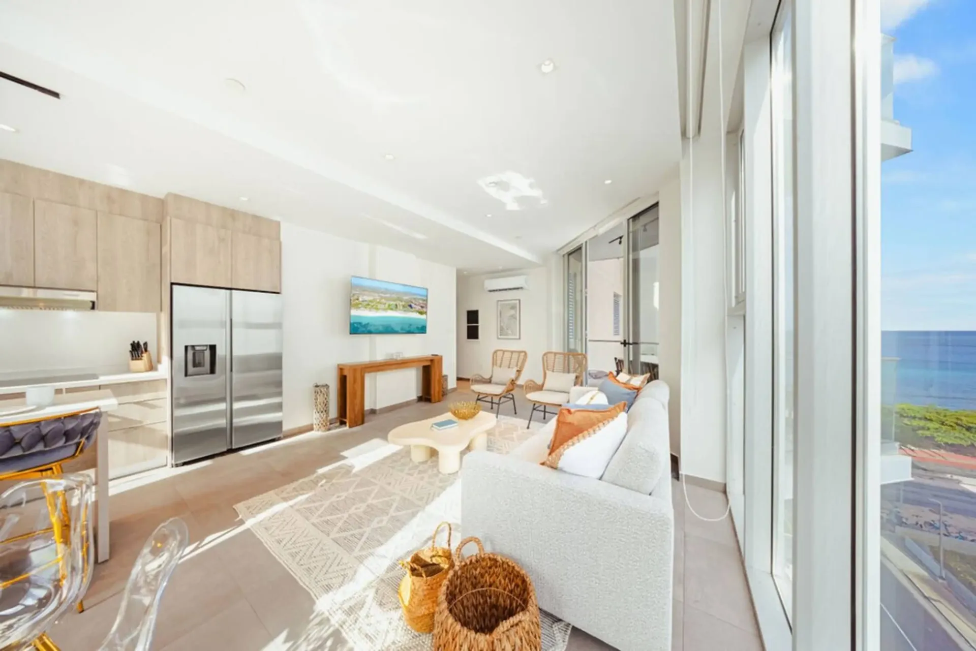 Condominium for Sale in Eagle Beach, Aruba - The Reef 6C, photo 6 of 57