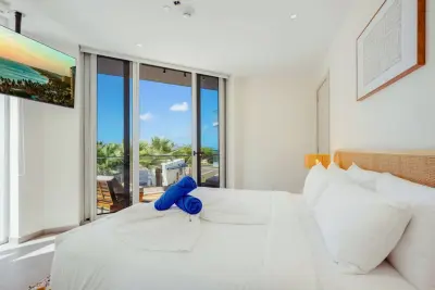 Condominium for Sale in Eagle Beach, Aruba - The Reef 2C, photo 3 of 40