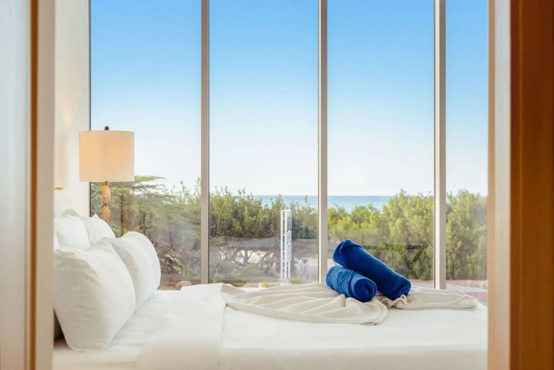 Condominium for Sale in Eagle Beach, Aruba - The Reef 2B, photo 2 of 38
