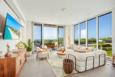 Condominium for Sale in Eagle Beach, Aruba - The Reef 2B, photo 4 of 38