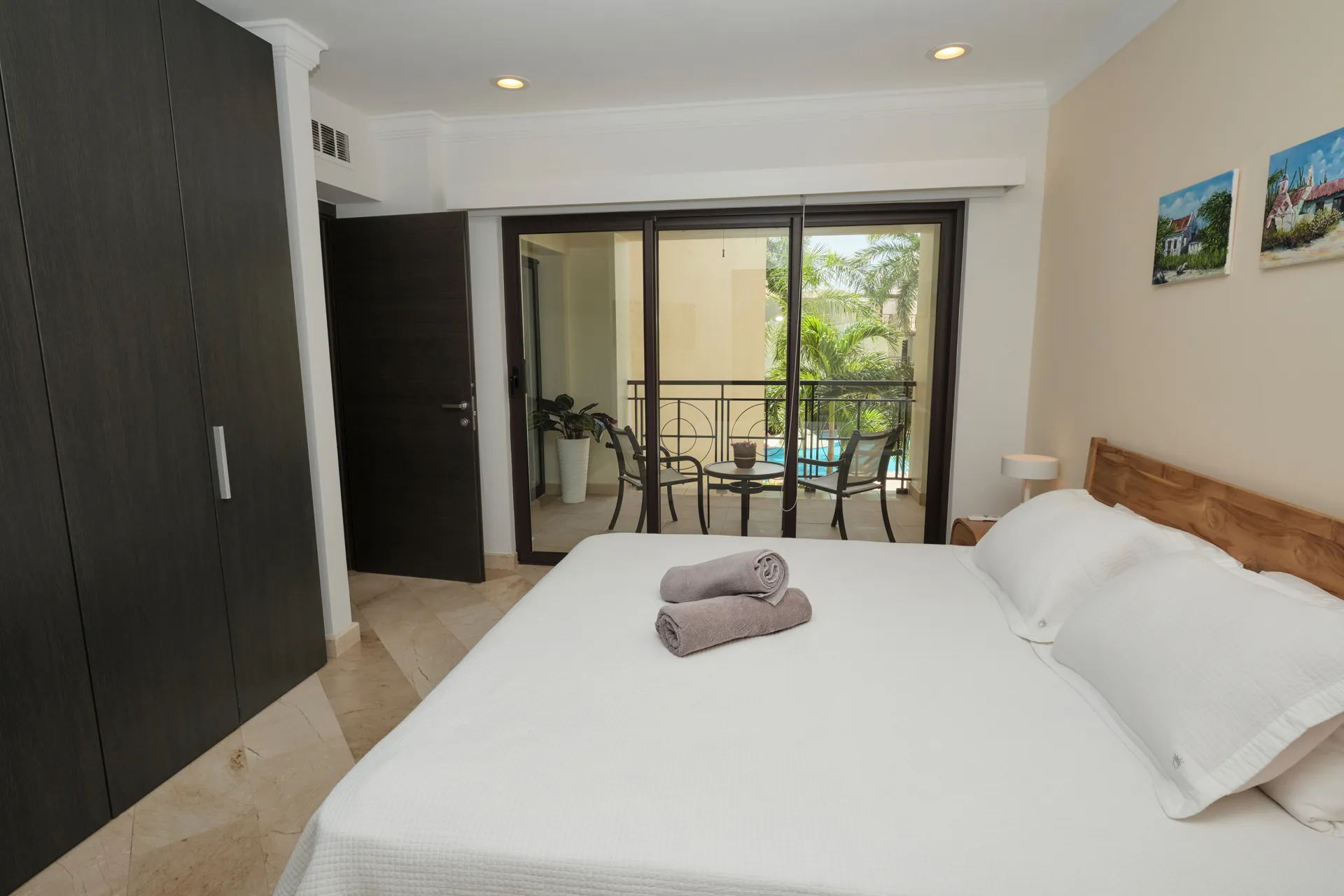 Palm Aruba 210, photo 14 of 32